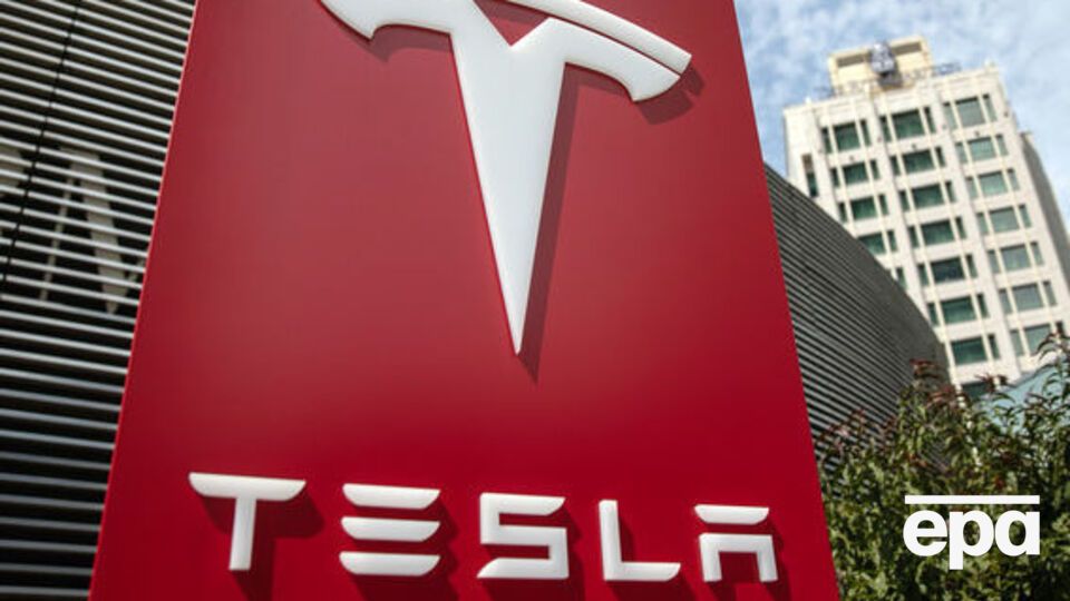 Підозрювані відкрили фальшиве представництво Tesla Motors Inc в Україні
