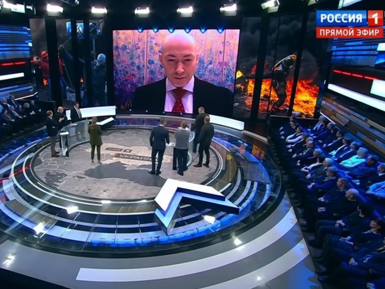 Гордон: Кремль почав анексію Криму ще за легітимного Януковича, який перебував у Києві