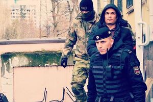 Курбедінова двічі заарештовували через пост у Facebook від 2013 року із зображенням символіки форуму організації "Хізб ут-Тахрір"