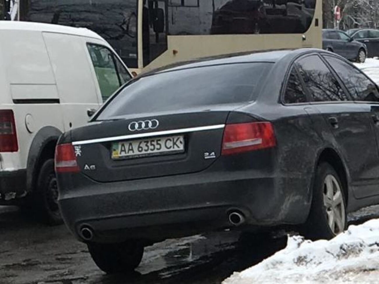 Видання стверджує, що Audi A6 стоїть на обліку в автопарку СБУ