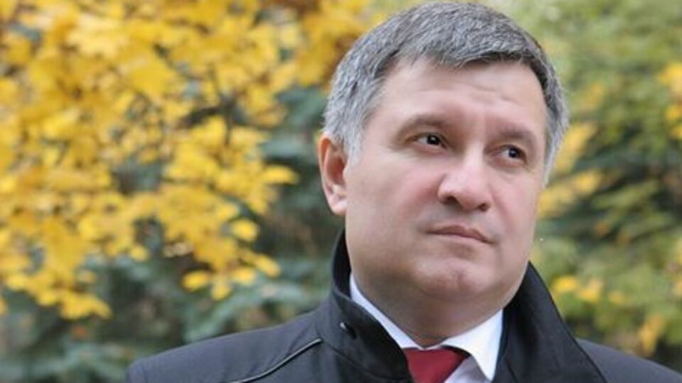 Аваков: Кожен, хто видасть бюлетень іншій людині, ризикує отримати від трьох до п'яти років позбавлення волі