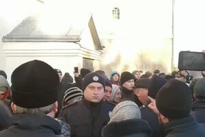 На місце інциденту викликали поліцію