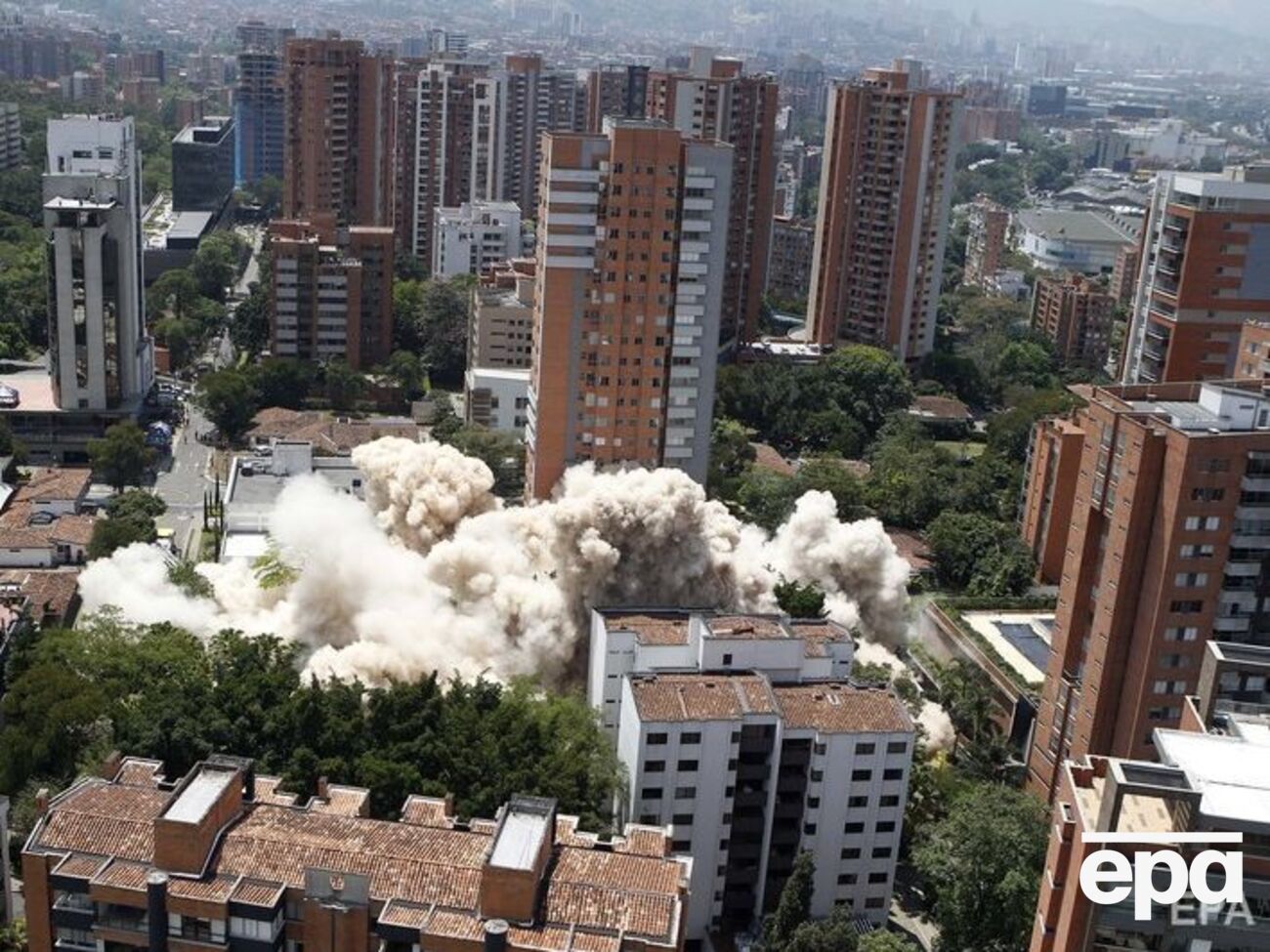 Місцева влада вирішила зробити з підриву будинку Пабло Ескобара символічний жест