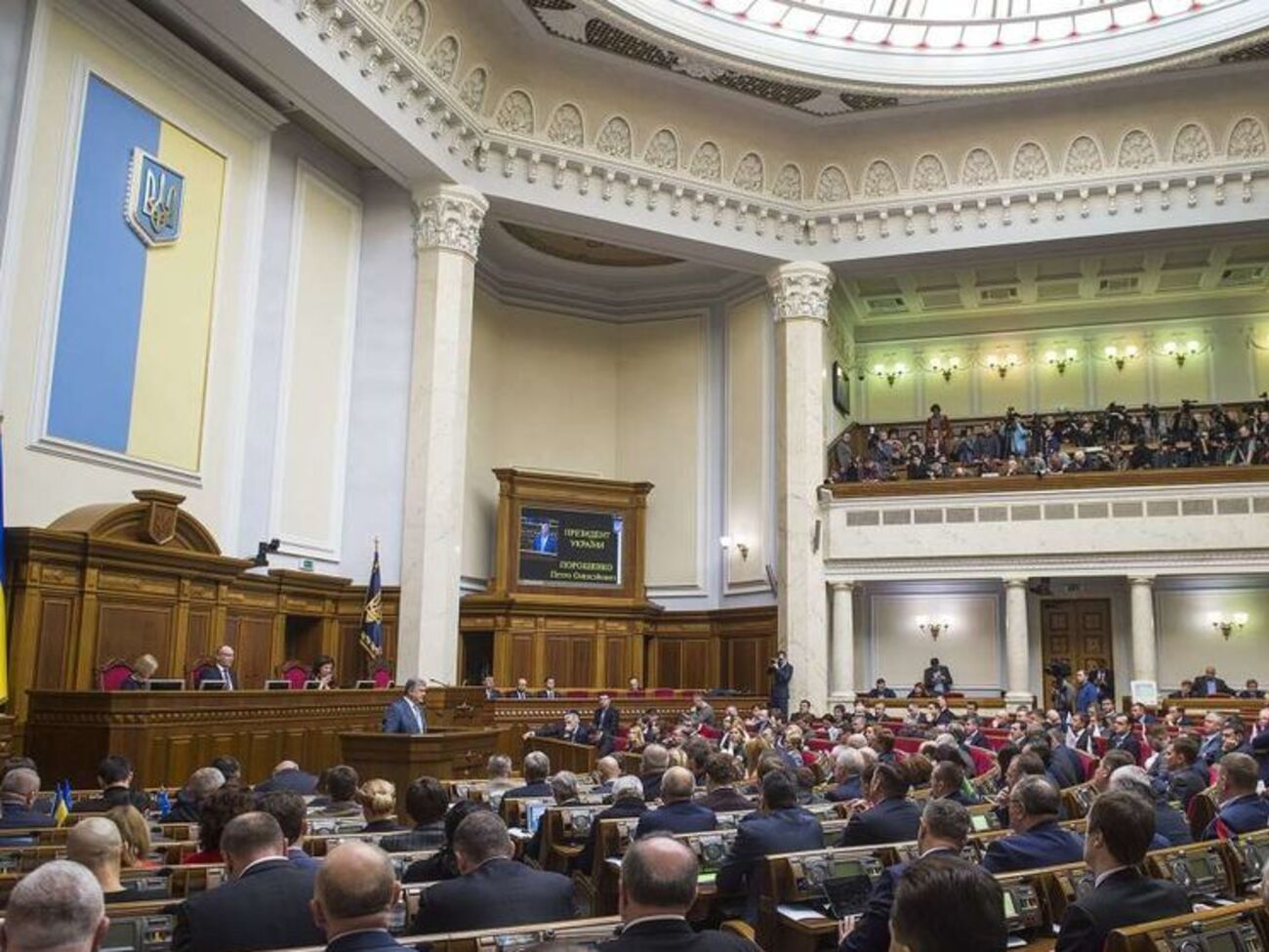 У Раду проходить шість партій