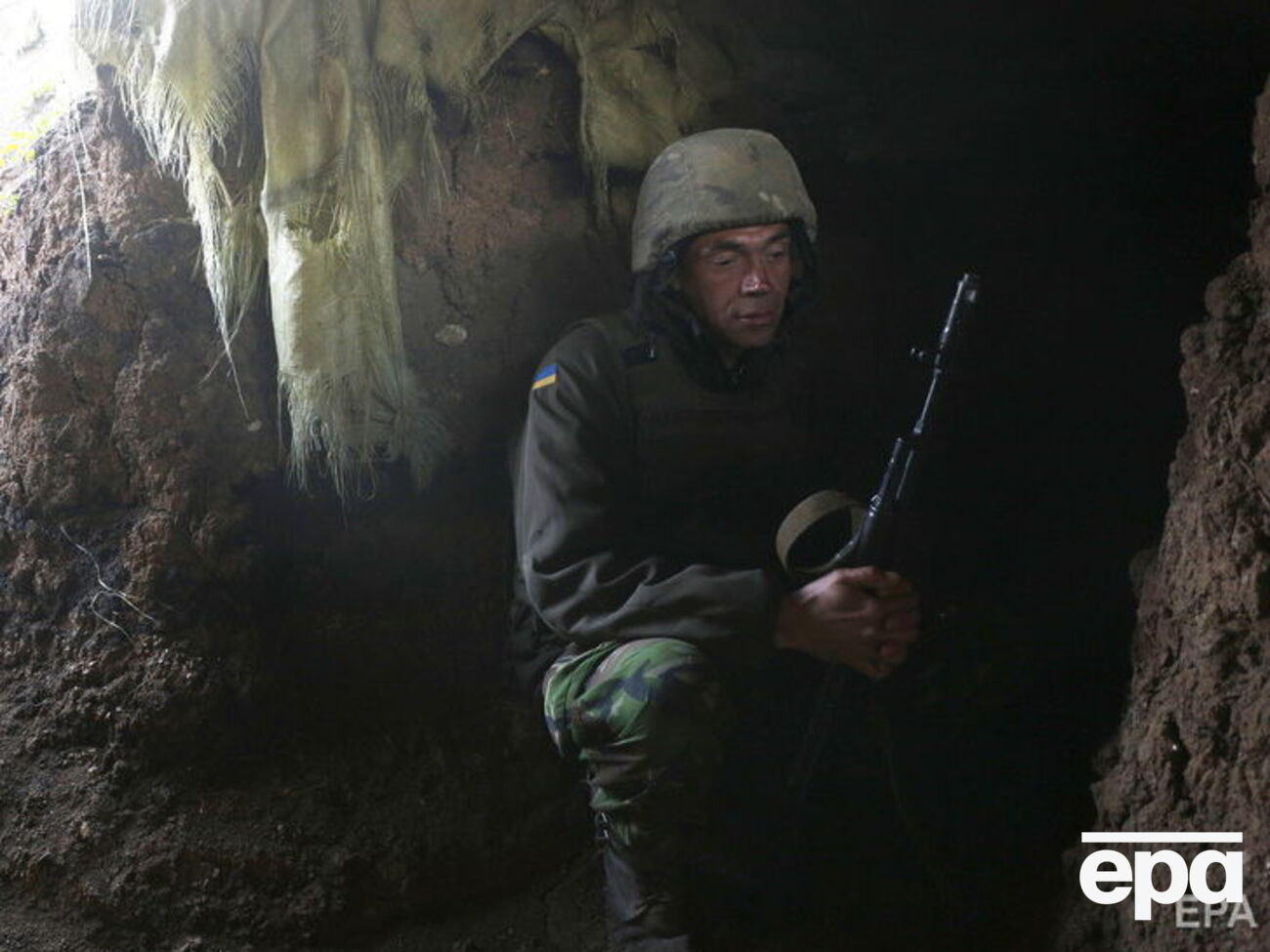 Украинские военные задержали боевика на оккупированной территории