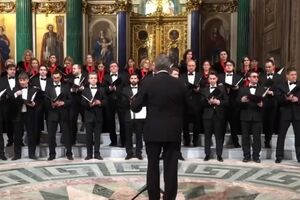Концертний хор Санкт-Петербурга в Ісаакієвському соборі виконав пісню про атомне бомбардування США