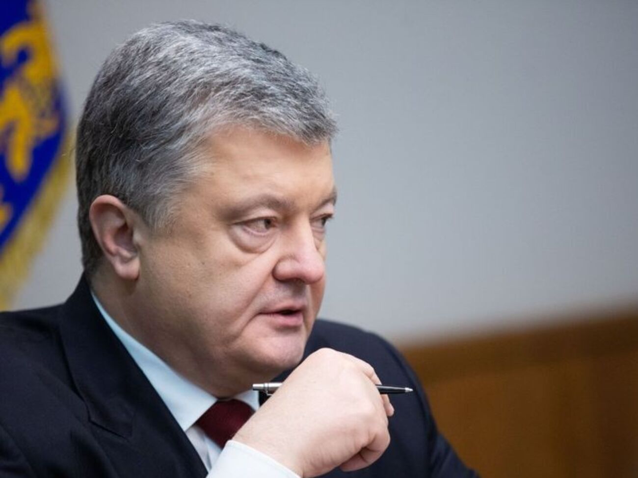 Закон, подписанный Порошенко, вступает в силу на следующий после опубликования день