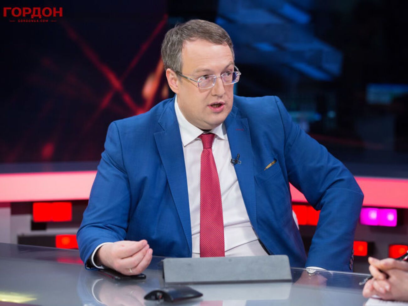 Геращенко: Если кто-то хочет купить, допустим, 3 млн избирателей, это 15 млрд грн