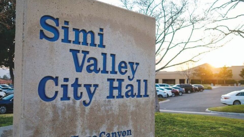 Міська рада Сімі-Веллі врегулювала питання компенсації несправедливо засудженому