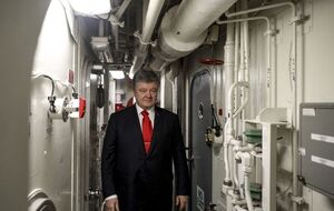 Порошенко побывал на американском эсминце 26 февраля