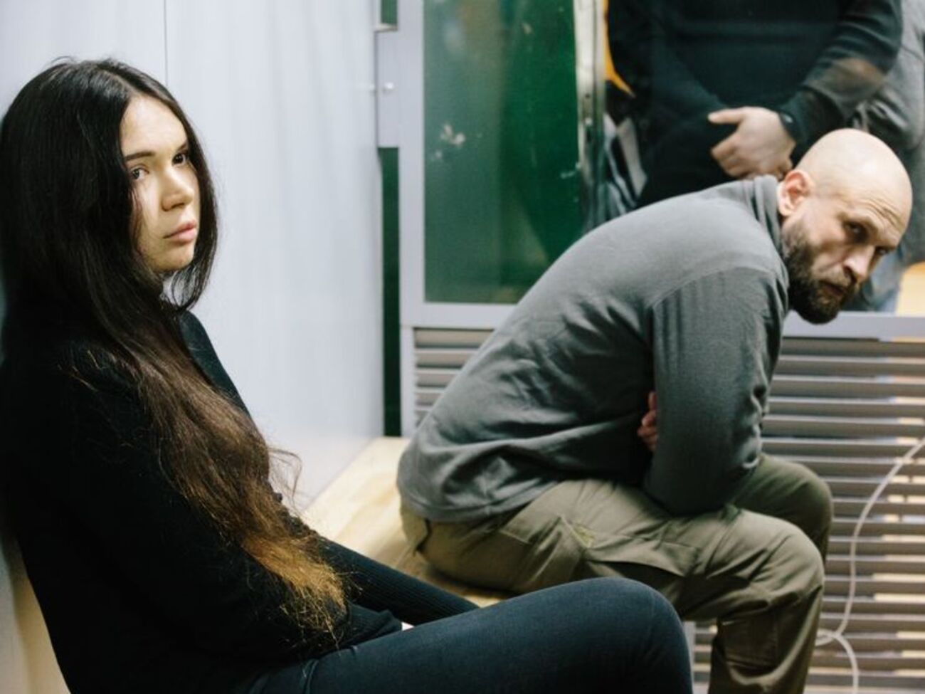 Фигуранты дела о резонансном ДТП в Харькове Геннадий Дронов и Алена Зайцева во время судебного заседания