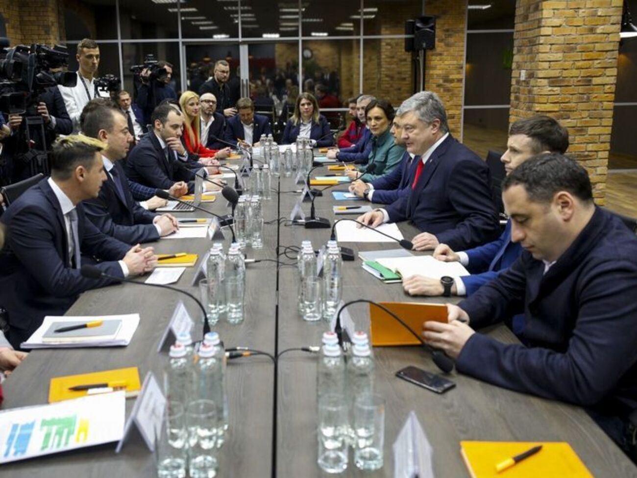 Порошенко і Гройсман зустрілися з представниками провідних IT-компаній України