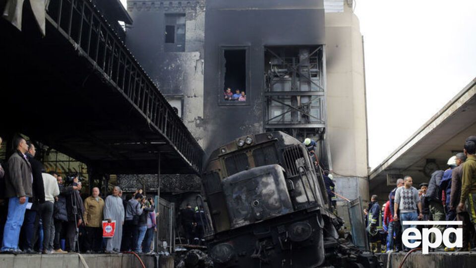 25 людей стали жертвами вибуху на вокзалі в Каїрі. Фоторепортаж