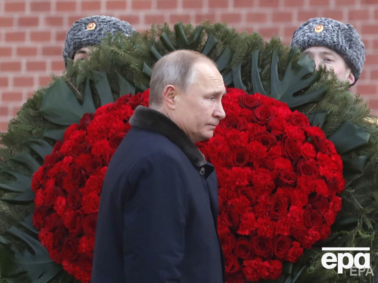 Конгрессмены говорят, что Путин и его политические союзники стремятся ослабить демократии во всем мире