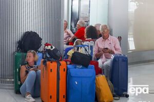 Через конфлікт в аеропортах застрягли тисячі людей
