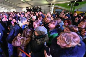 В АП отметили, что инцидент с шапкой произошел среди большого скопления людей