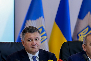 В оточенні Порошенка підозрюють, що Аваков або Матіос причетні до передання матеріалів слідства журналістам
