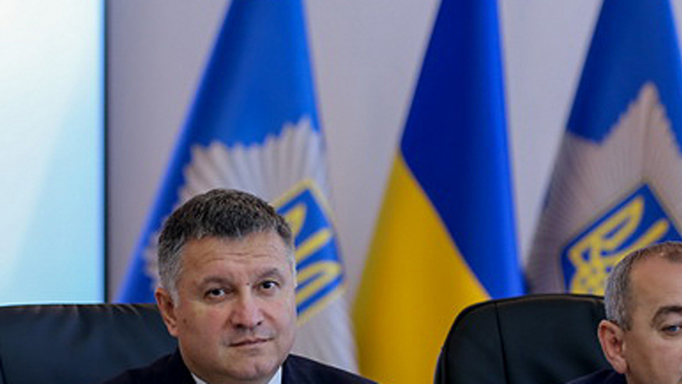 В окружении Порошенко подозревают, что Аваков или Матиос причастны к передаче материалов следствия журналистам