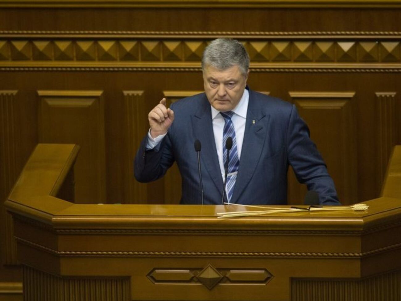 Порошенко подал в Раду законопроект об ответственности должностных лиц за незаконное обогащение