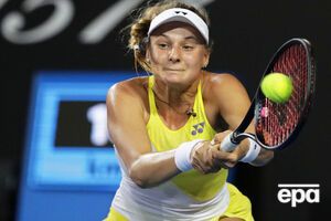 Поєдинок тривав три сети