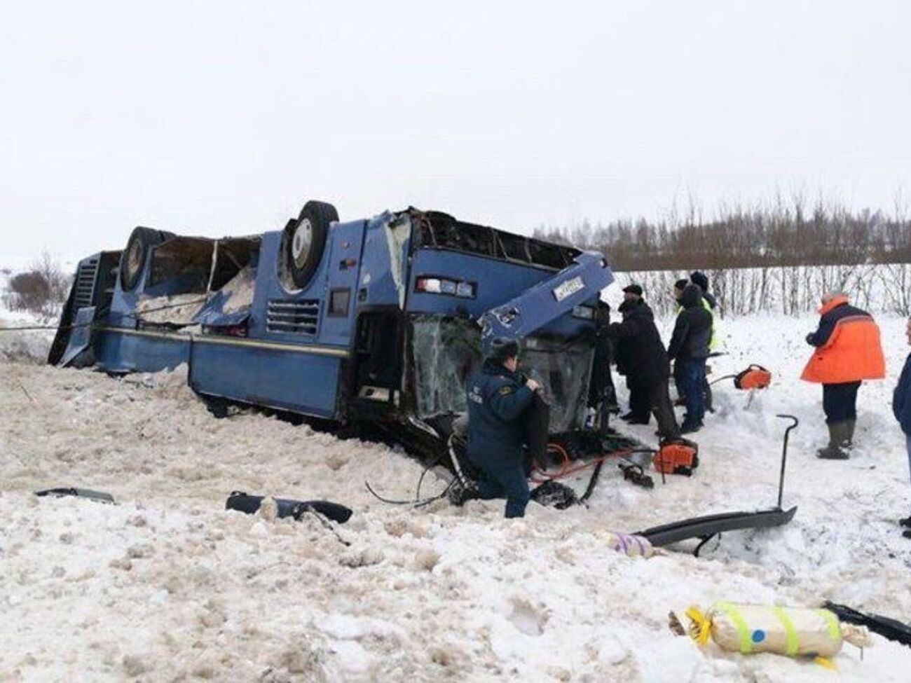 Утром 3 февраля в России под Калугой автобус с детьми&nbsp;съехал в кювет и перевернулся
