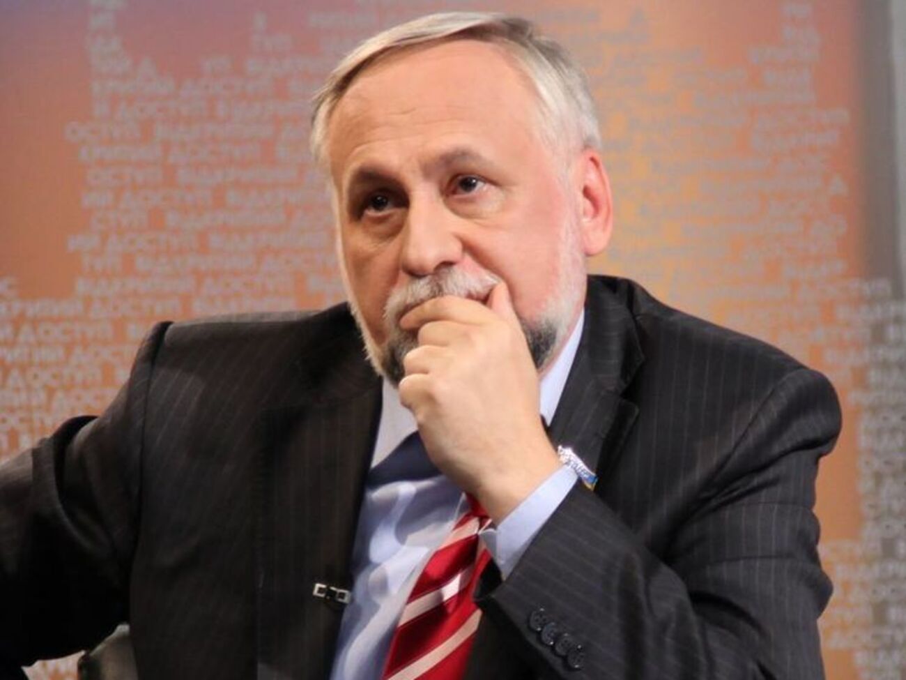 Кармазин принес документы в ЦИК 3 февраля