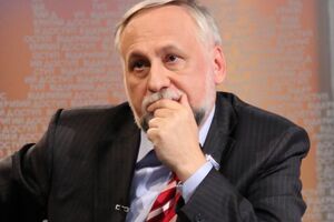 Кармазин принес документы в ЦИК 3 февраля