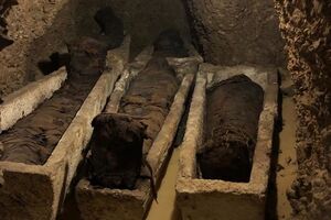 Две обнаруженные археологами гробницы связаны между собой