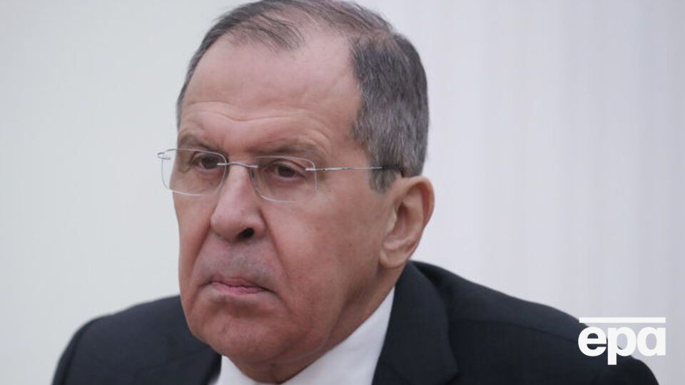 Лавров: Россия не стремится к гонке вооружений, но будет реагировать на угрозы со стороны США