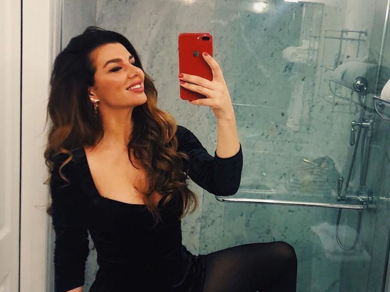 Сєдокова: Дивіться, у неї вежа через фотошоп похилилася