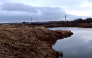 Несмотря на возмущение экологов и общественности, в урочище Плавни добывают все больше песка, сообщает "Керчь.ФМ"