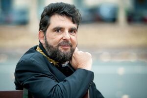 Филипп Делорм: Когда я начал искать информацию о королеве, оказалось что достоверных сведений очень мало, зато есть закоренелый миф