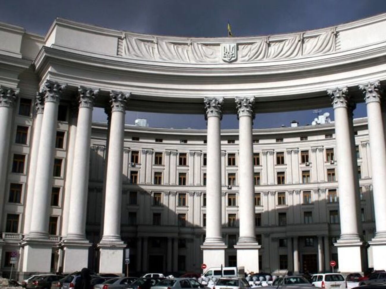 Українське МЗС закликало владу Венесуели зробити все можливе для запобігання вирішенню кризи силовим методом