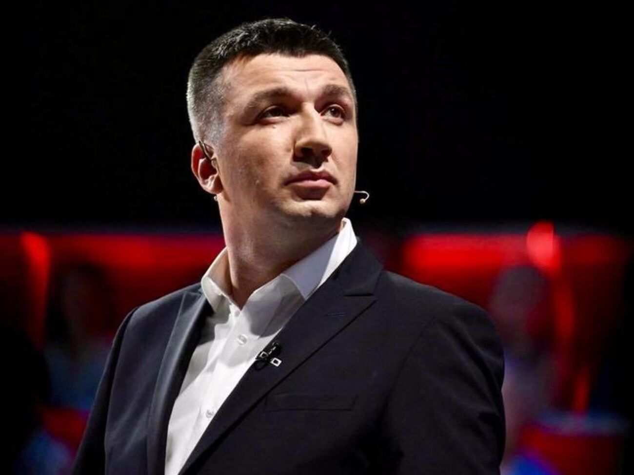 "Народный фронт" выдвинул Порошенко недвусмысленное требование – избавиться от Медведчука. Это станет непростым испытанием для президента