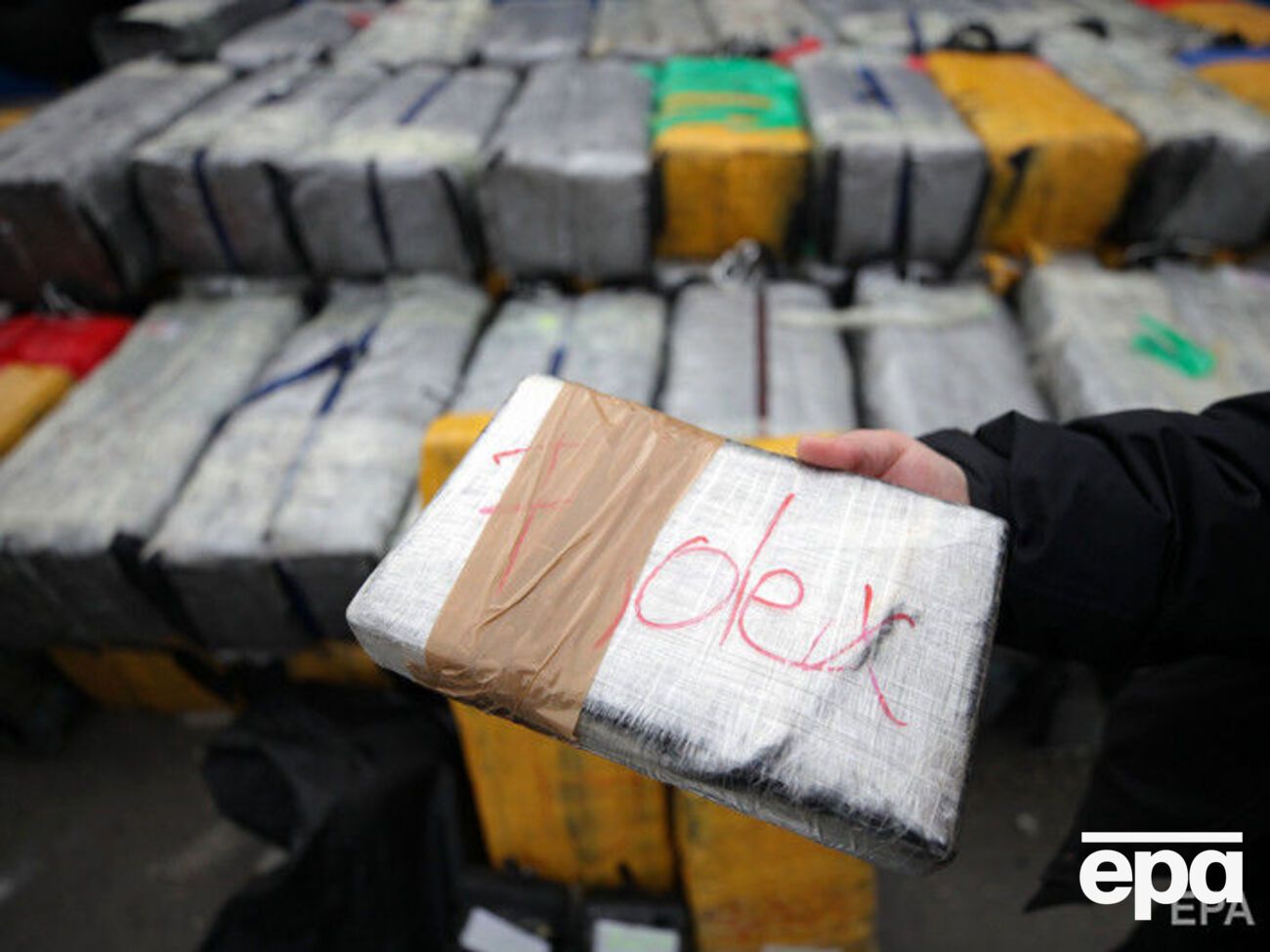 Кокаїн, який перевозили росіяни, знищено