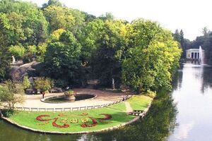 Національний дендрологічний парк "Софіївка" є пам'ятником ландшафтного типу світового садово-паркового мистецтва, заснований 1796 року