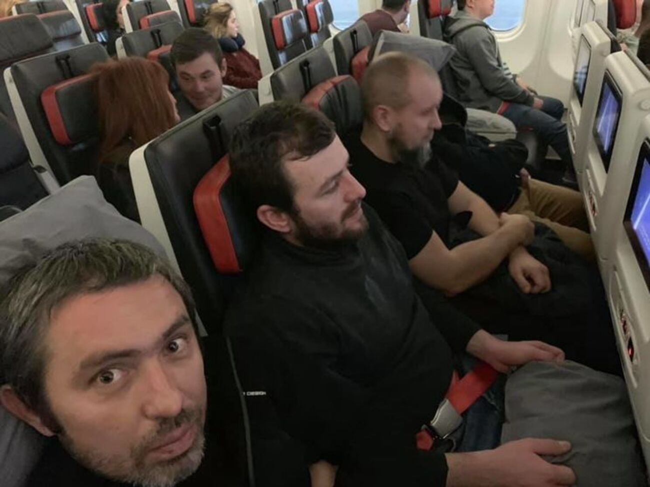 Семенченко: Українські добровольці своїх не кидають