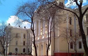 Студенты не получают стипендии, сотрудники лишены зарплаты, заявили в университете