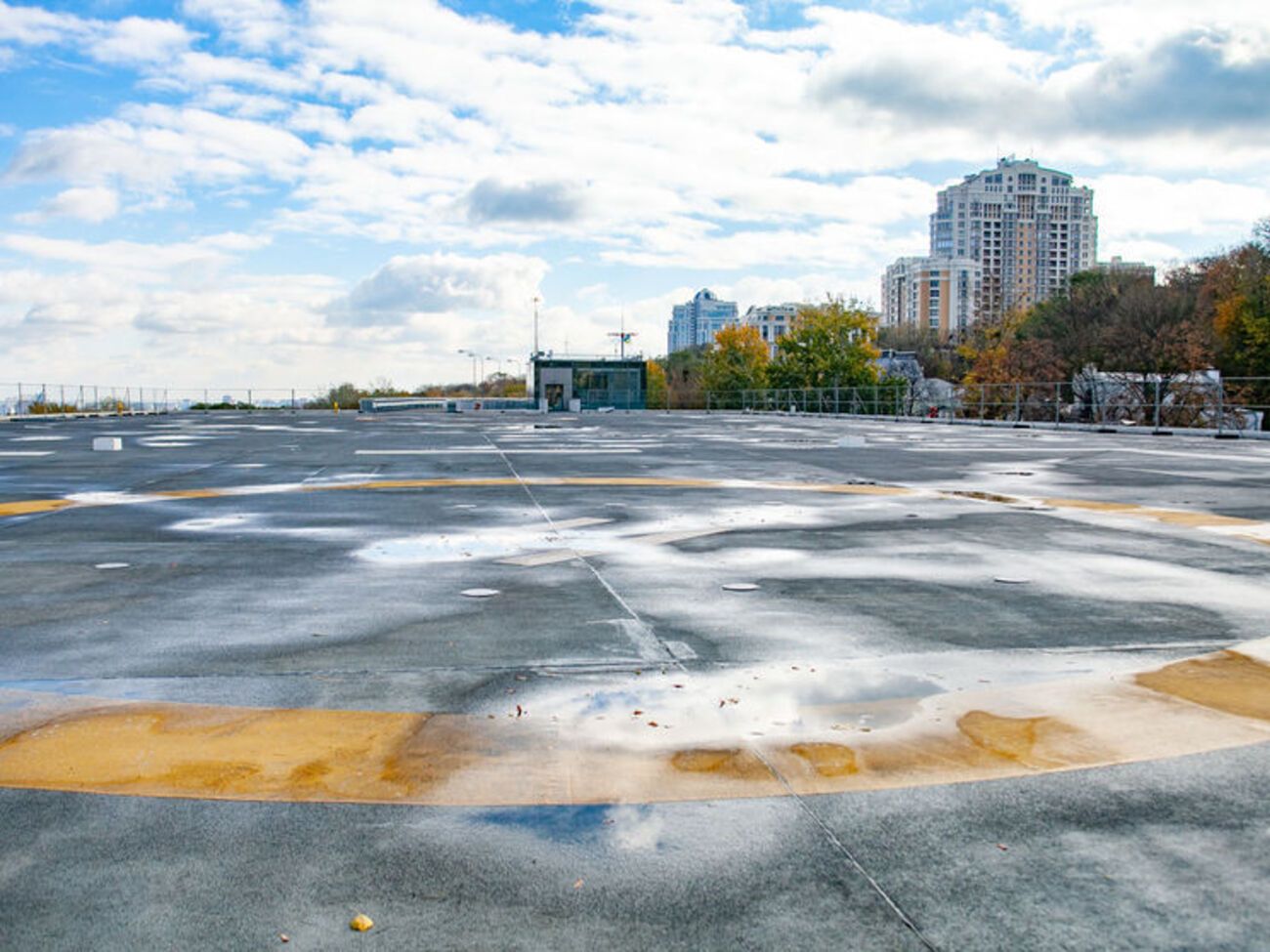 Площадка находится на Парковой дороге