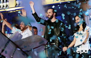 Наїб Букеле переміг у першому турі виборів