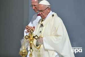 Франциск припускає, що в окремих регіонах священики і далі домагаються черниць