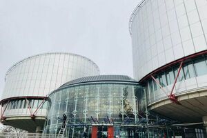 Причины переноса заседания в суде не назвали