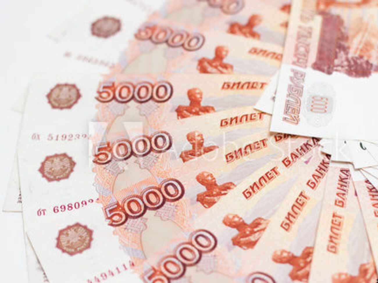Хакерам висунули обвинувачення в організації злочинної спільноти, участі в ній, крадіжках та їх спробах, а також у шахрайстві у сфері комп'ютерної інформації