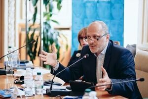 Аласания: Это настолько тупо, что не укладывается ни в одну логическую конструкцию