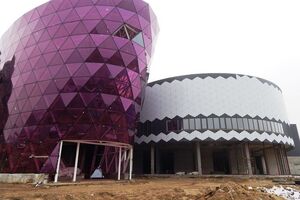 Найбільший недобуд України продали за 777 млн грн