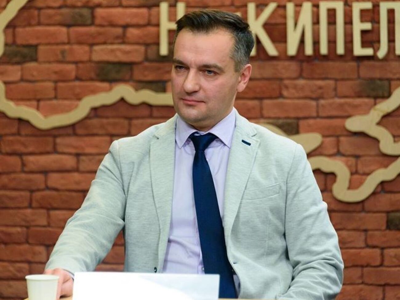 В 2018 году Гнап заявил об уходе в политику