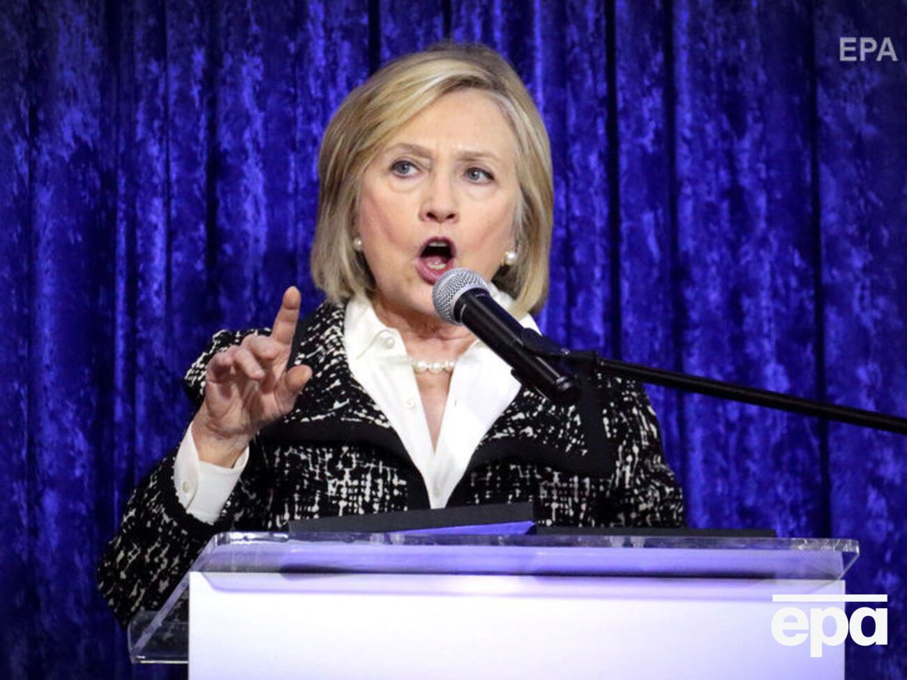 Клинтон: Последнее, что нужно миру, &ndash; это гонка вооружений