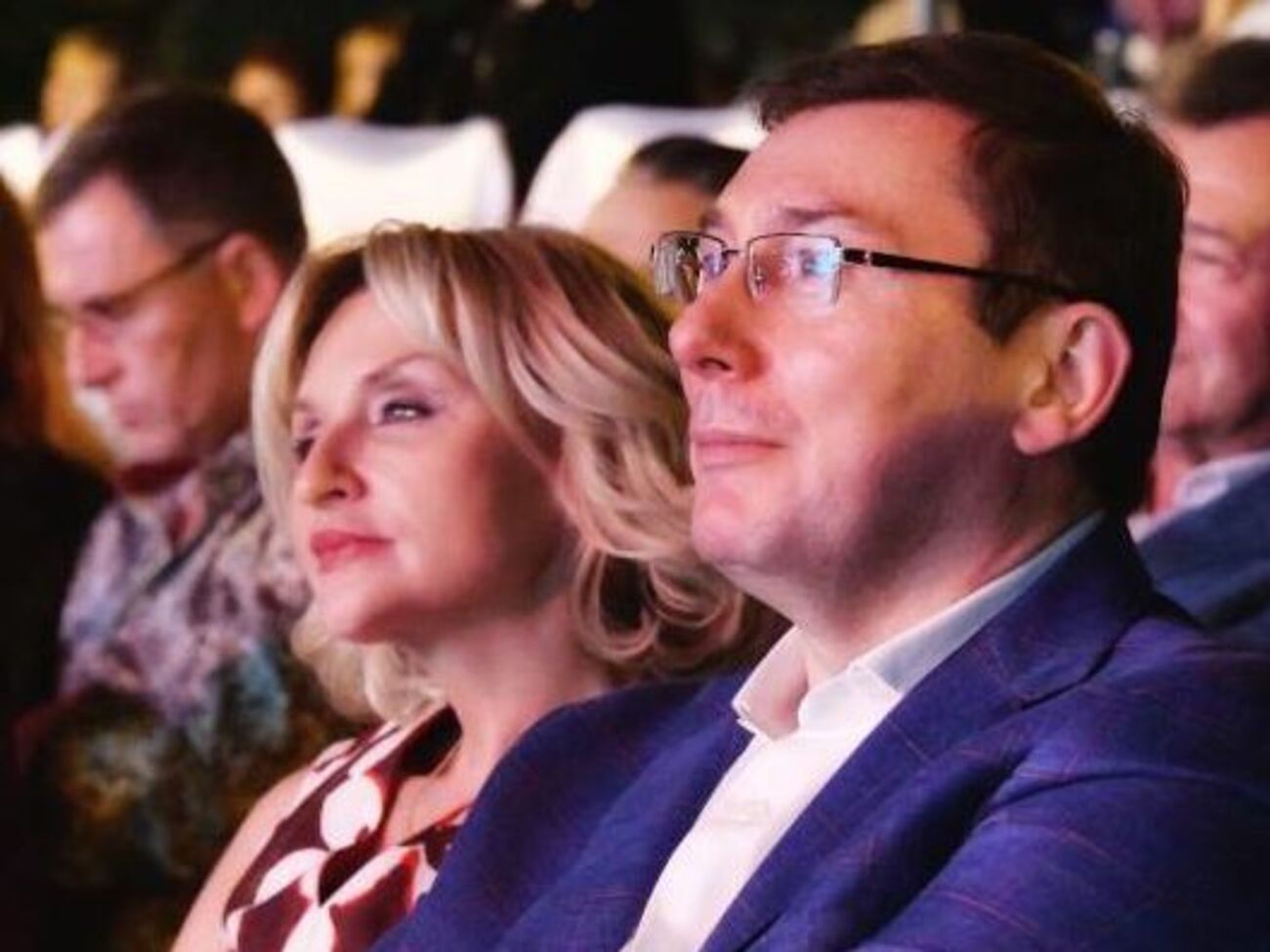 Луценко: І тут у кімнату зайшла дівчина із сусідньої кімнати, шукала солі. Солі не було. Був я