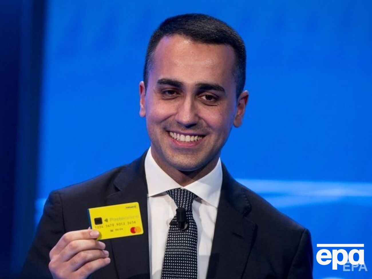 Вероятным поводом для отзыва посла может быть встреча вице-премьер-министра Италии Луиджи Ди Майо с лидерами французского движения "желтых жилетов"