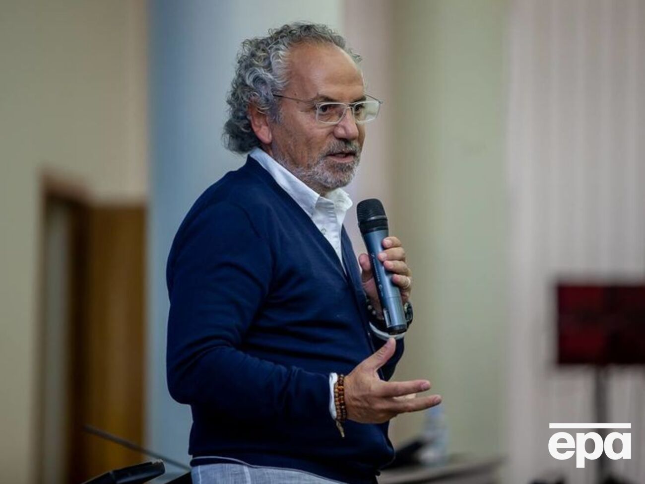 Шустер: Зазвичай соціологи запитують людей про те, що вони думають, ми хочемо дізнатися, що вони відчувають